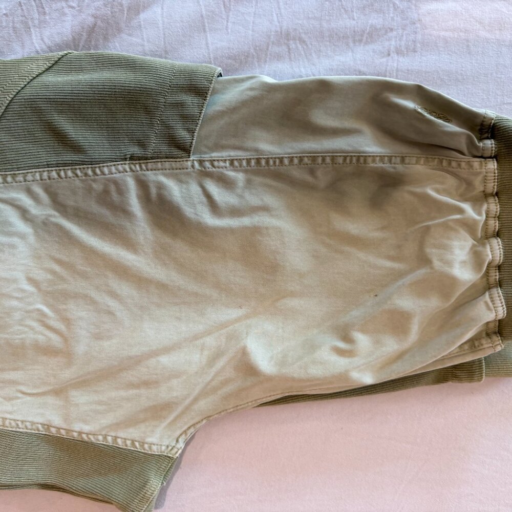 Free People Baggy Cargo Style pants with lots of pockets - Picture 9 of 11